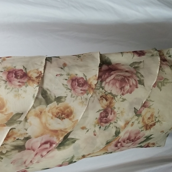 VINTAGE J.B.S. WOMENS FLORAL DRESS IN SIZE 6- TIERED DESIGN - Picture 4 of 10